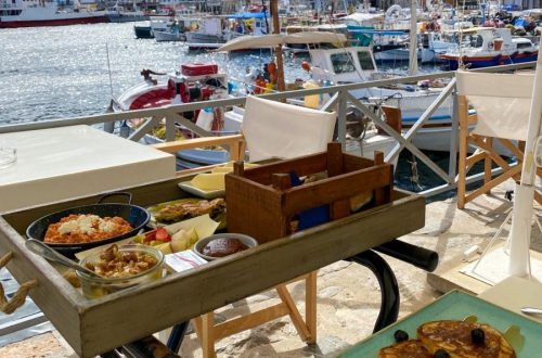 The lovely breakfast at Papagalos, Hydra