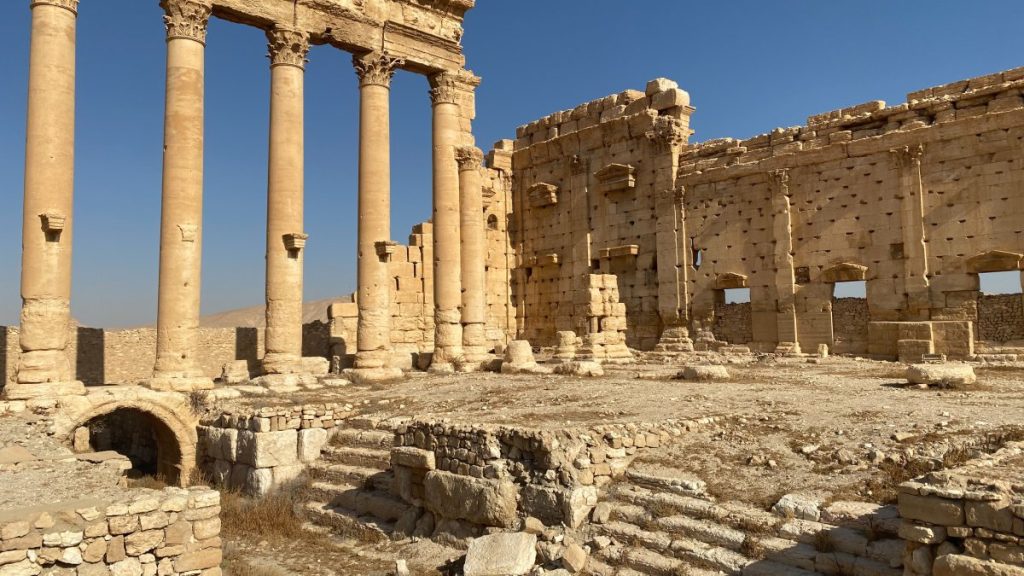 The ruins of Palmyra, Syria, offer a glimpse into a rich and ancient history. Visitors have the opportunity to explore this archaeological site which is home to magnificent sculptures and fascinating artifacts. 
