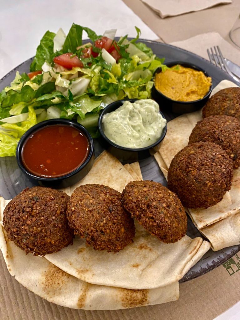 Falafel portion from Mama Tierra